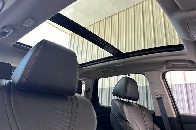 used 2022 Acura MDX car, priced at $41,495