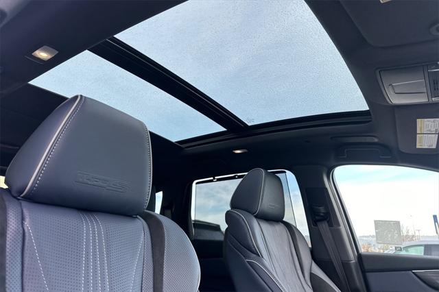 new 2025 Acura MDX car, priced at $77,200