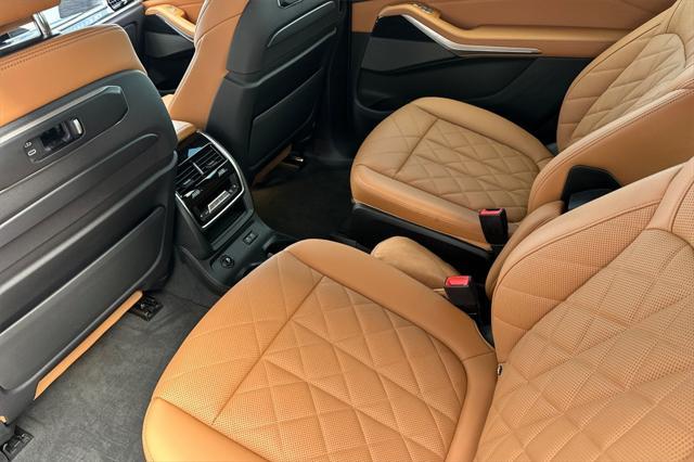 used 2023 BMW X7 car, priced at $68,995