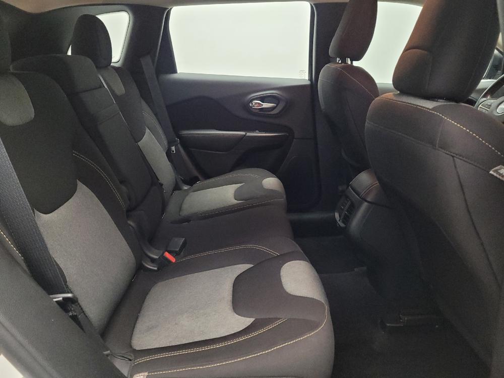 used 2016 Jeep Cherokee car, priced at $15,195