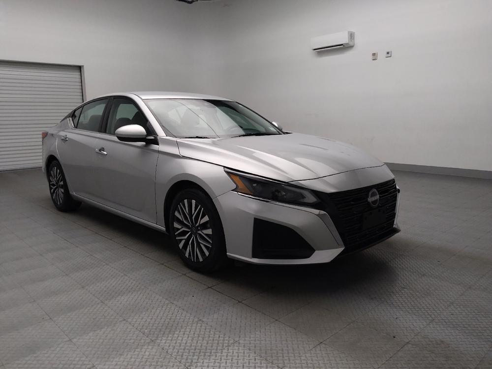 used 2023 Nissan Altima car, priced at $25,995