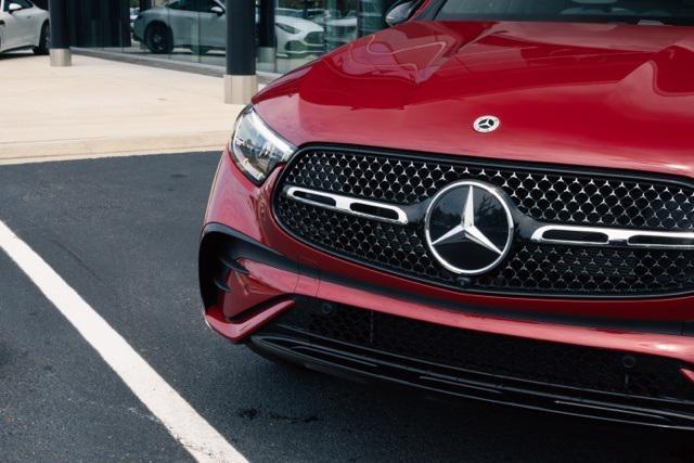 new 2026 Mercedes-Benz GLC 300 car, priced at $69,725