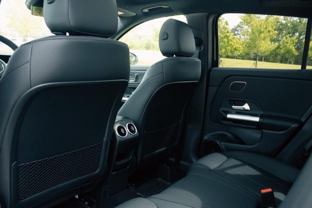 new 2025 Mercedes-Benz GLA 250 car, priced at $48,775