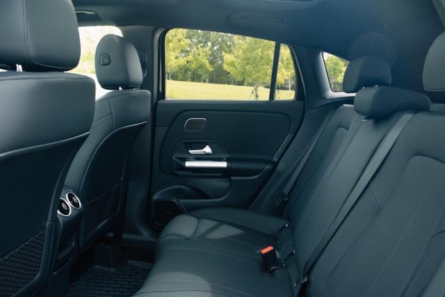 new 2025 Mercedes-Benz GLA 250 car, priced at $48,775