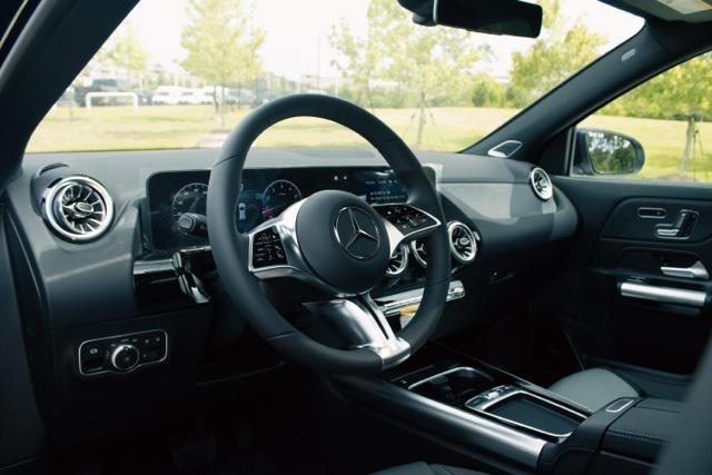 new 2025 Mercedes-Benz GLA 250 car, priced at $48,775