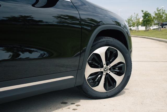 new 2025 Mercedes-Benz GLA 250 car, priced at $48,775