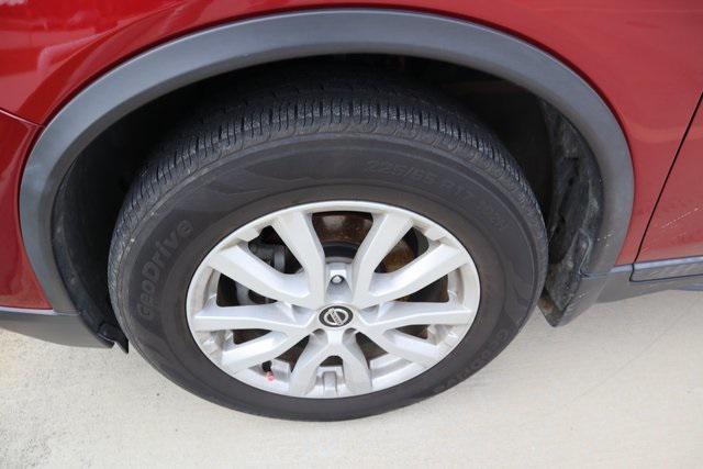 used 2019 Nissan Rogue car, priced at $15,336