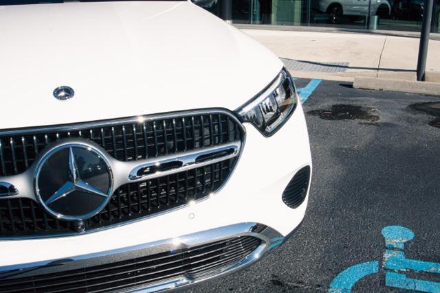 new 2026 Mercedes-Benz GLC 300 car, priced at $58,150