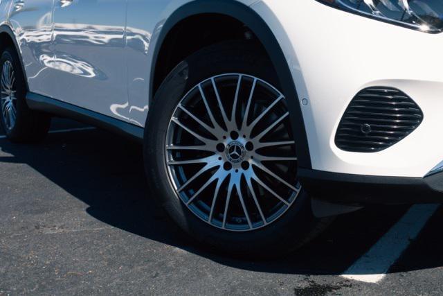 new 2026 Mercedes-Benz GLC 300 car, priced at $55,540