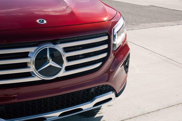 new 2026 Mercedes-Benz GLB 250 car, priced at $51,715