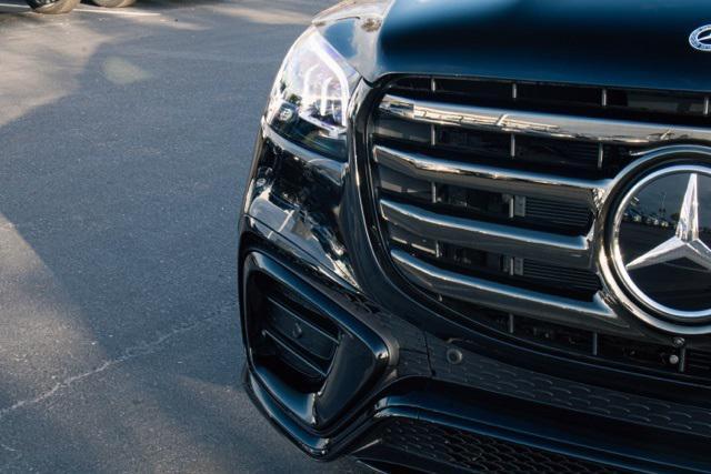 new 2026 Mercedes-Benz GLS 450 car, priced at $97,765