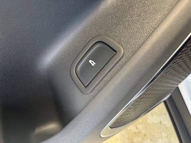 new 2026 Chevrolet Traverse car, priced at $56,227