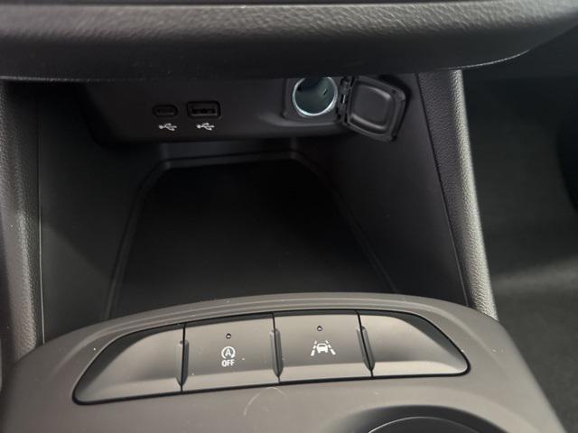 new 2025 Buick Envista car, priced at $26,285