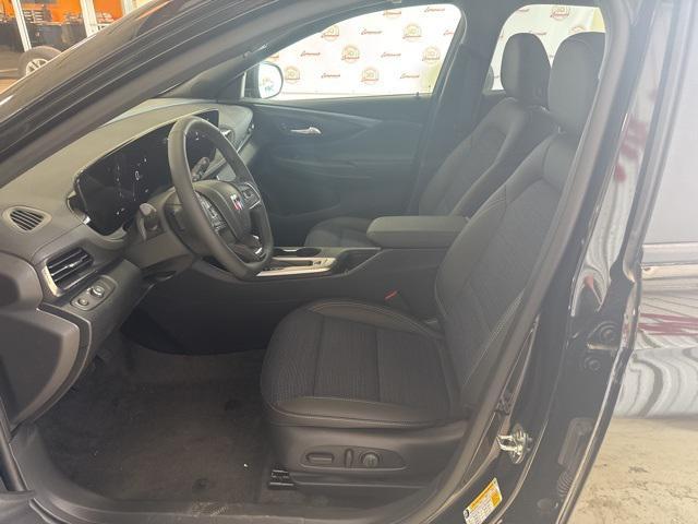 new 2025 Buick Envista car, priced at $26,285