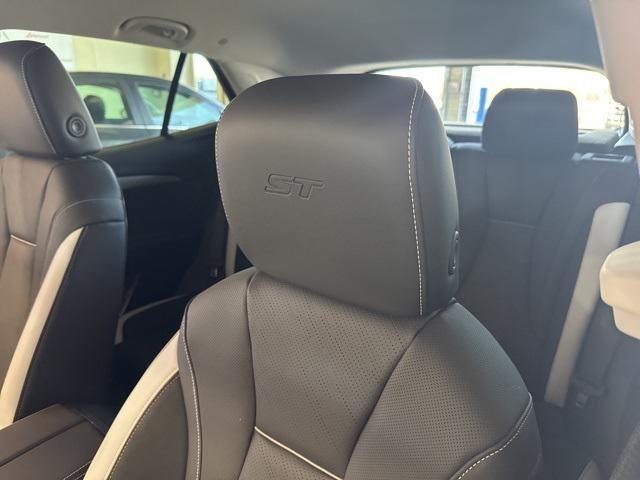 new 2025 Buick Envision car, priced at $42,240