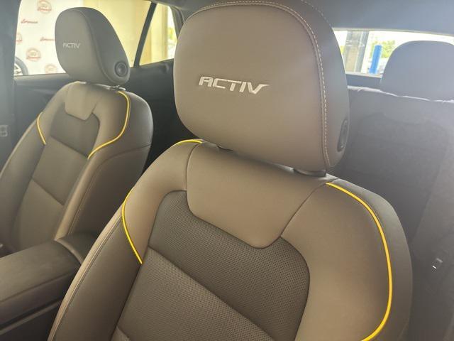 new 2025 Chevrolet Trax car, priced at $27,085
