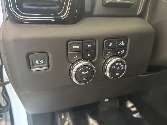 new 2025 GMC Sierra 1500 car, priced at $71,560