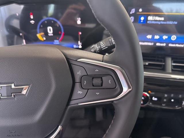 new 2025 Chevrolet Trax car, priced at $27,085