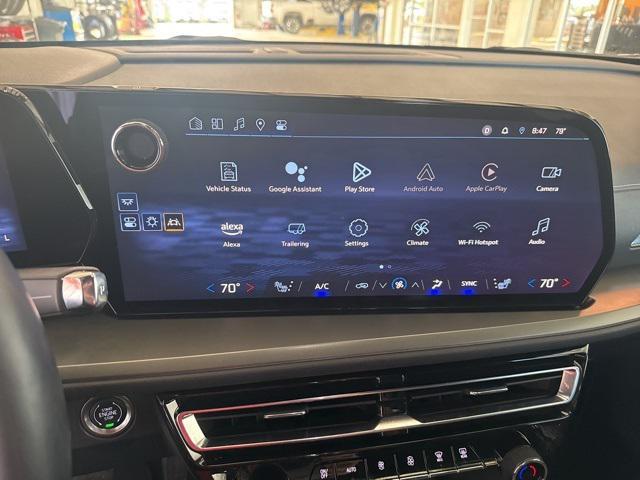 used 2025 Chevrolet Traverse car, priced at $36,750