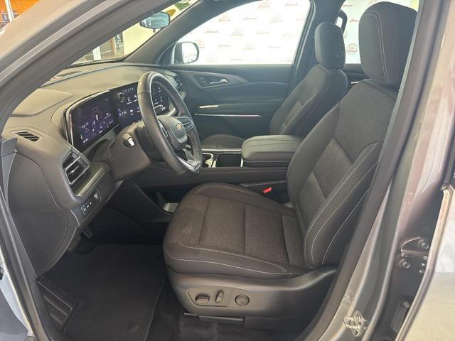 used 2025 Chevrolet Traverse car, priced at $36,750