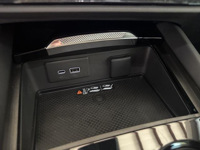 new 2025 Buick Envision car, priced at $39,740