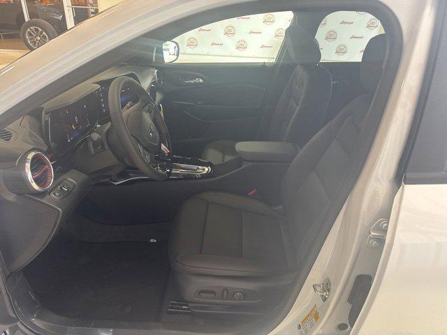 new 2025 Chevrolet Trax car, priced at $26,571