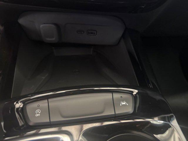 new 2025 Chevrolet Trax car, priced at $26,571