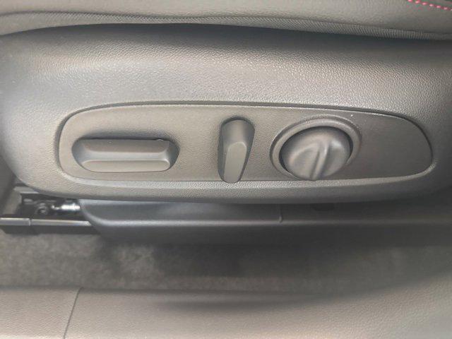 new 2025 Chevrolet Trax car, priced at $26,571