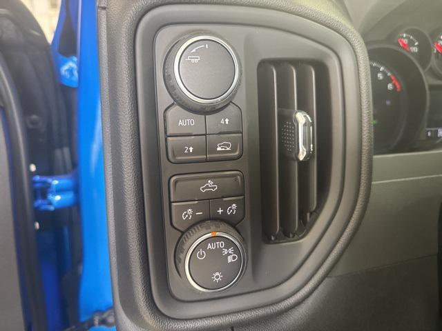 new 2025 Chevrolet Silverado 1500 car, priced at $52,660