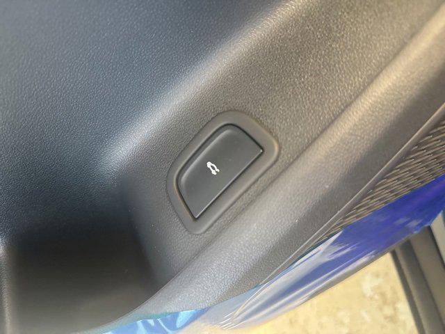 new 2026 Chevrolet Traverse car, priced at $43,340