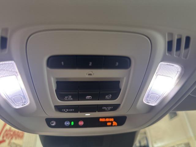 new 2025 Buick Envision car, priced at $43,240
