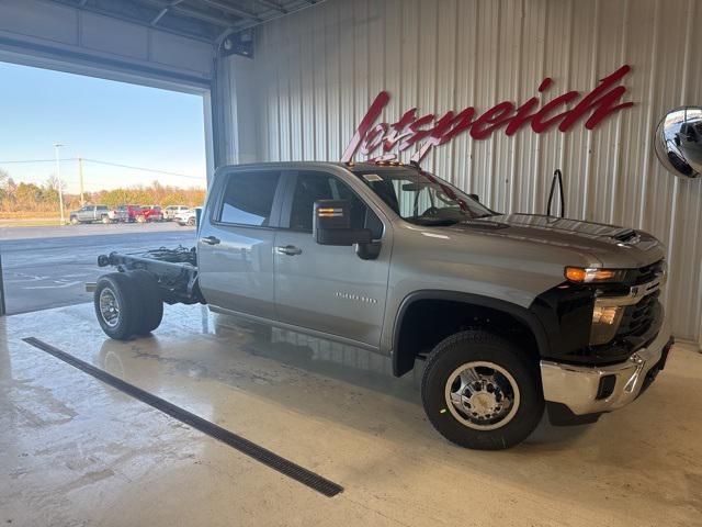 new 2025 Chevrolet Silverado 3500 car, priced at $70,193