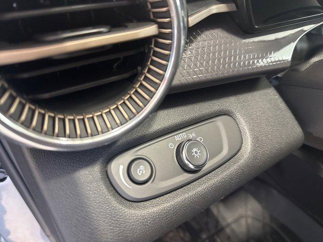 new 2025 Chevrolet Trax car, priced at $26,062