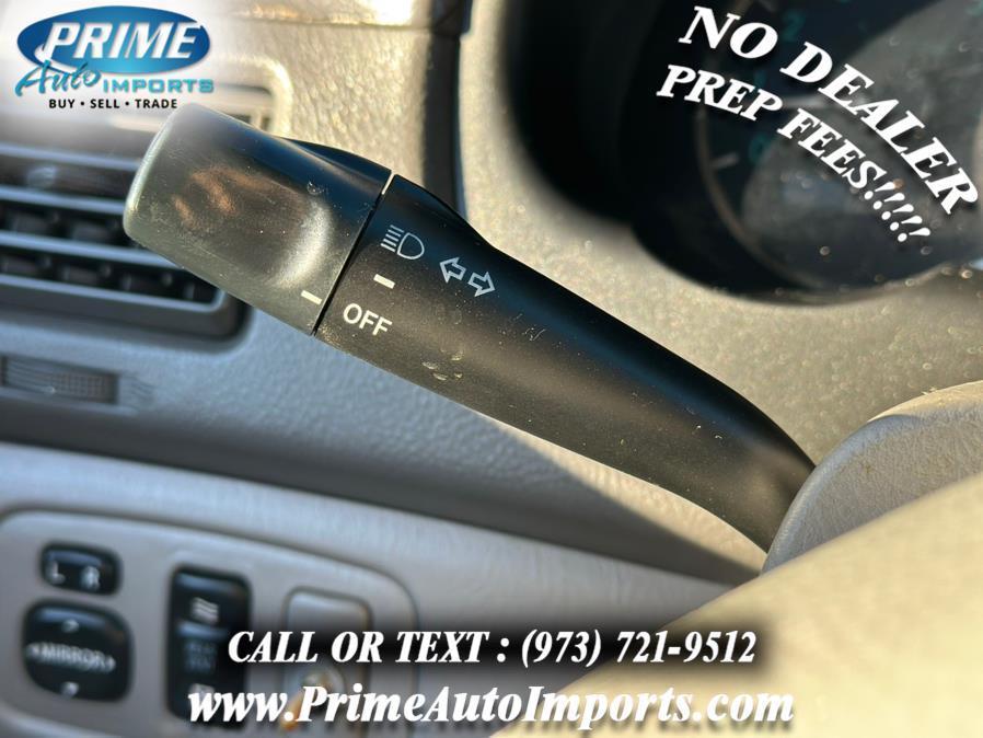 used 2006 Toyota Sienna car, priced at $6,500