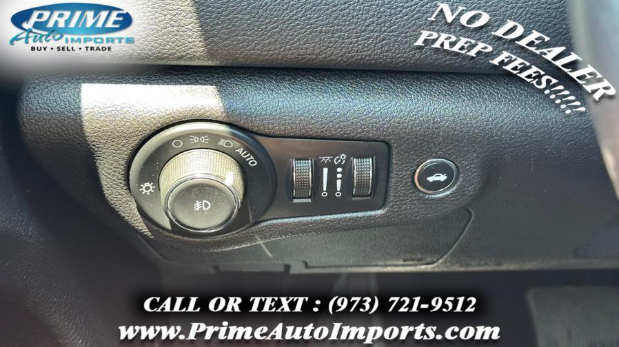 used 2016 Chrysler 200 car, priced at $7,999