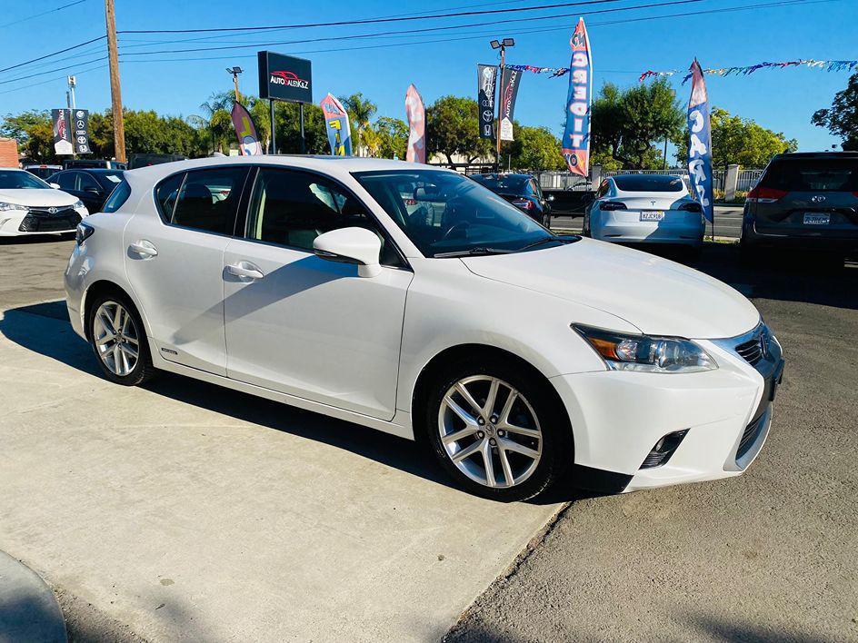 used 2015 Lexus CT 200h car, priced at $10,499