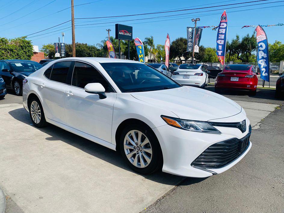 used 2018 Toyota Camry car, priced at $10,499