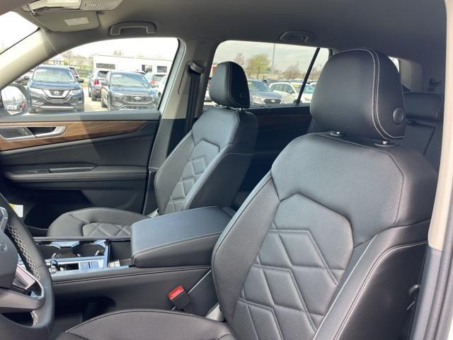 new 2025 Volkswagen Atlas car, priced at $43,983