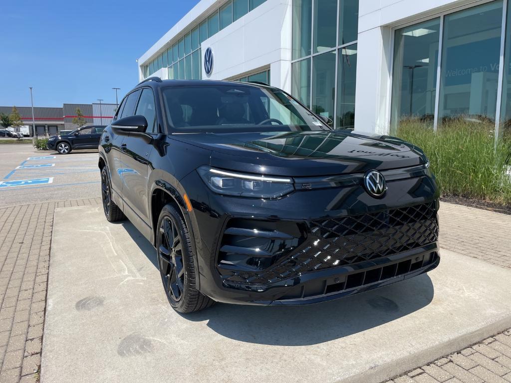 new 2025 Volkswagen Tiguan car, priced at $36,061