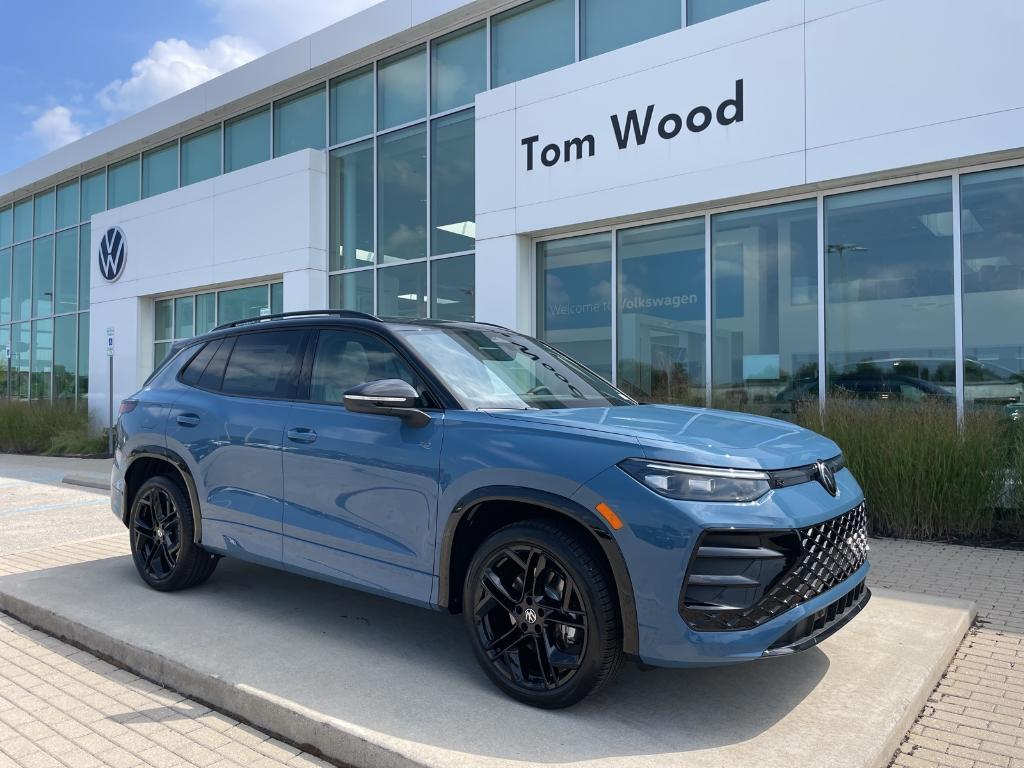 new 2025 Volkswagen Tiguan car, priced at $38,105