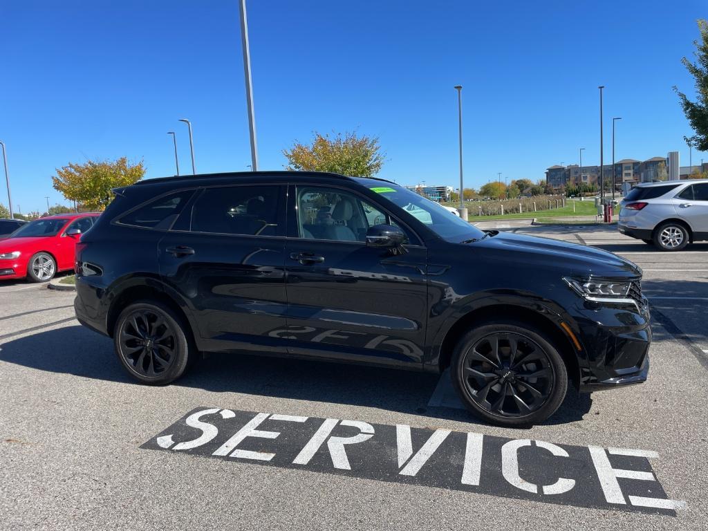 used 2022 Kia Sorento car, priced at $30,929