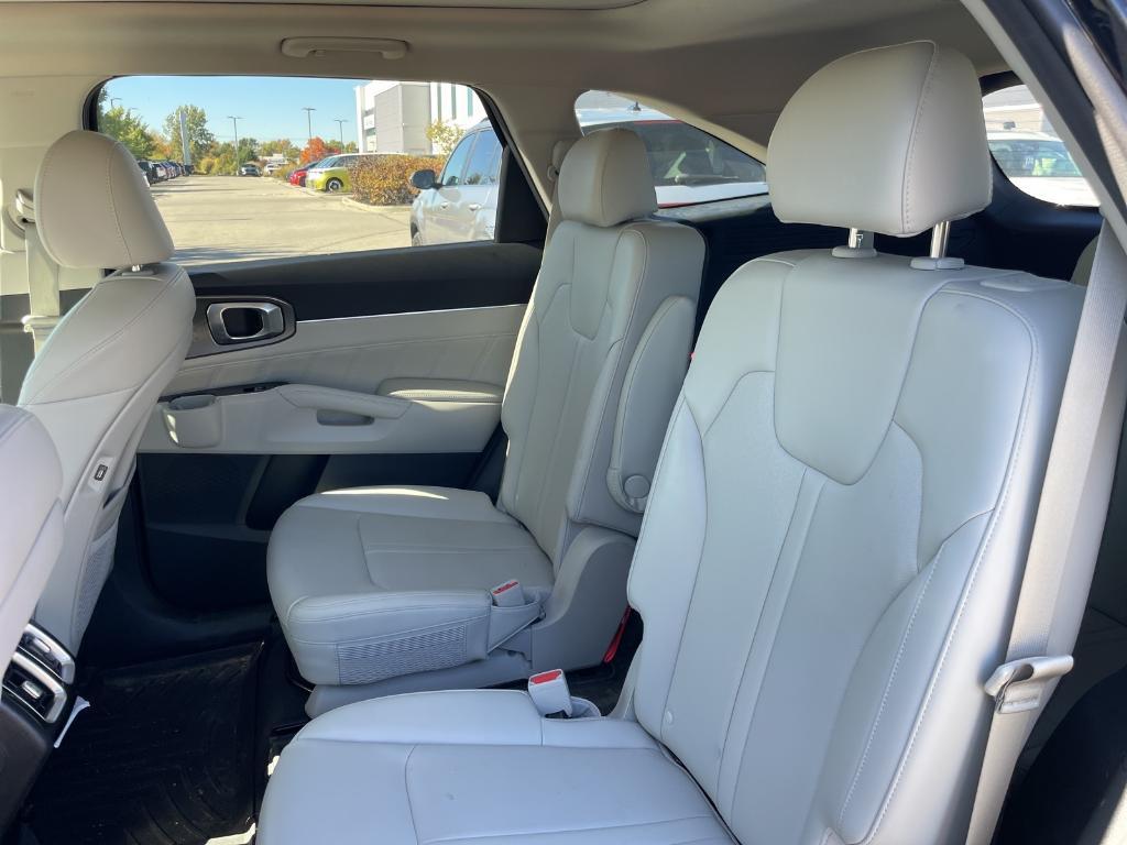 used 2022 Kia Sorento car, priced at $30,929