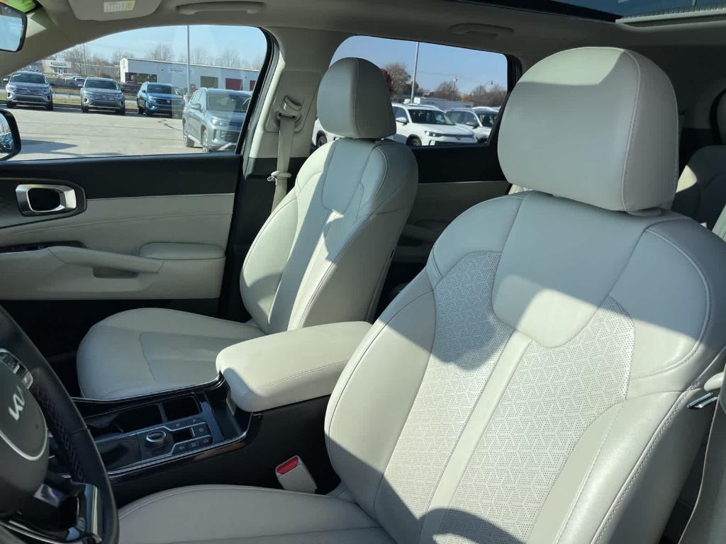 used 2022 Kia Sorento car, priced at $27,941