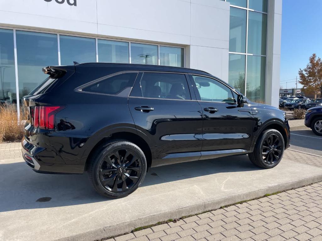 used 2022 Kia Sorento car, priced at $27,941