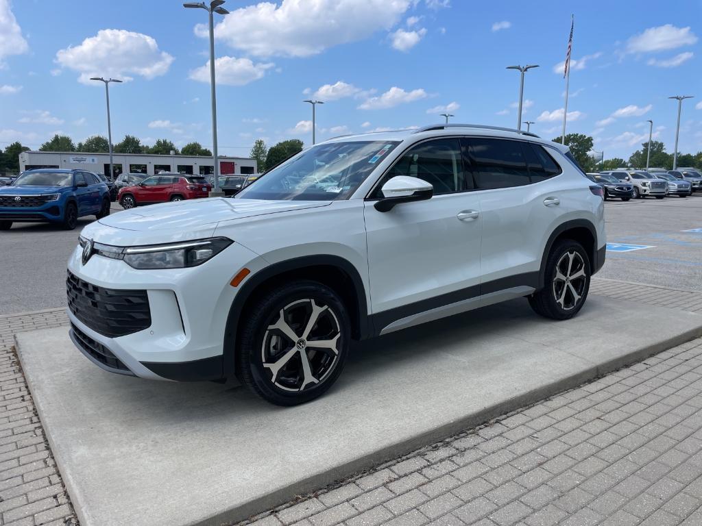 new 2025 Volkswagen Tiguan car, priced at $34,760