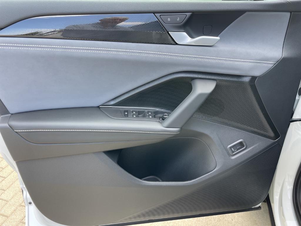 new 2025 Volkswagen Tiguan car, priced at $34,760