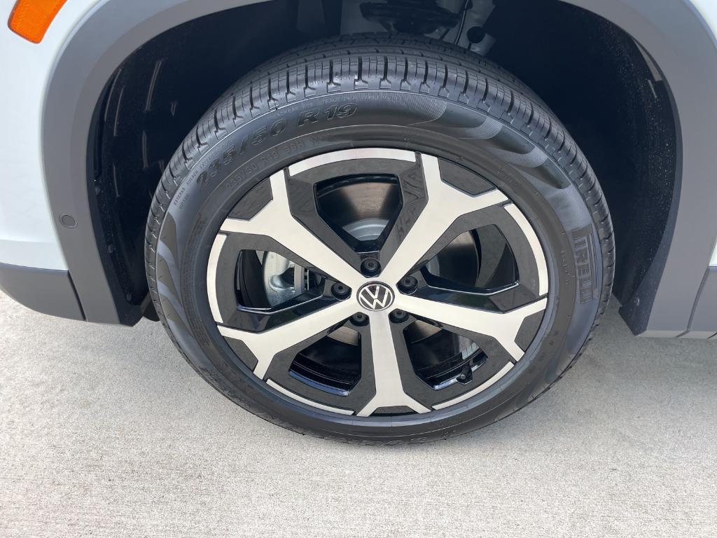 new 2025 Volkswagen Tiguan car, priced at $34,760
