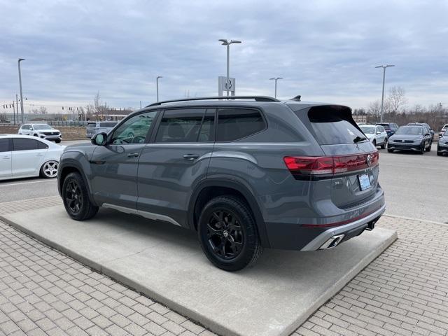 new 2025 Volkswagen Atlas car, priced at $44,271