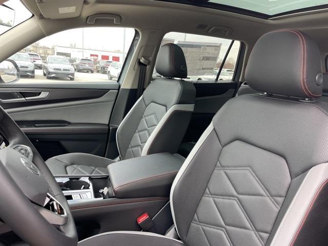 new 2025 Volkswagen Atlas car, priced at $44,271