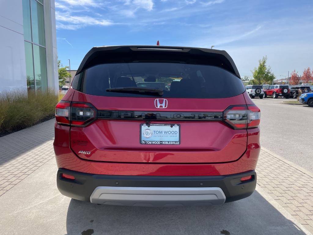 used 2025 Honda Pilot car, priced at $40,972